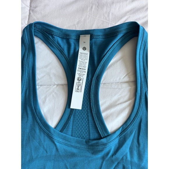 New Lululemon Swiftly Tech Racerback Tank 2.0 Race Size 14 Hawaiian Blue NWT - Picture 5 of 10